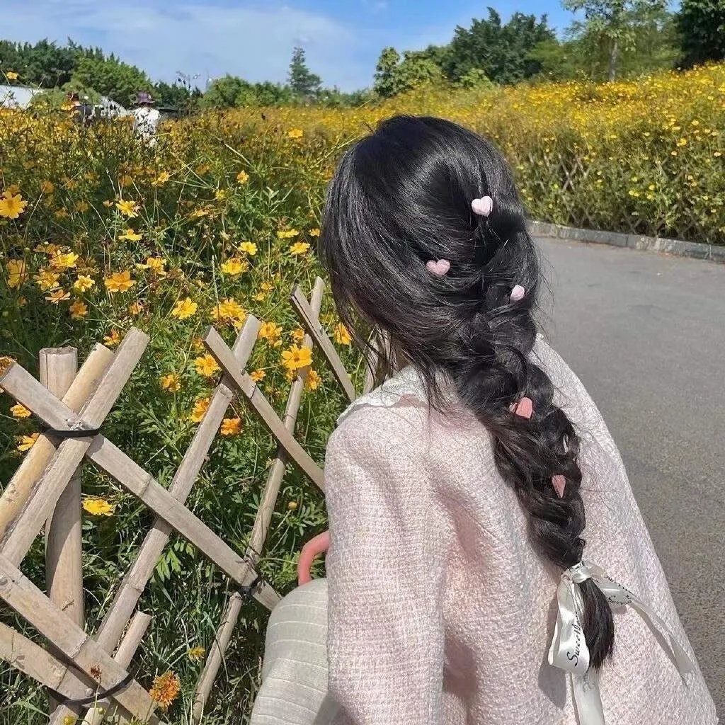 漂浮于太空的教室